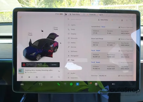 2021 Tesla Model Y Standard Range Rear-Wheel Drive z USA, uszkodzony, nr VIN 5YJYGDED2MF116454